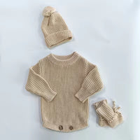 Newborn knit set